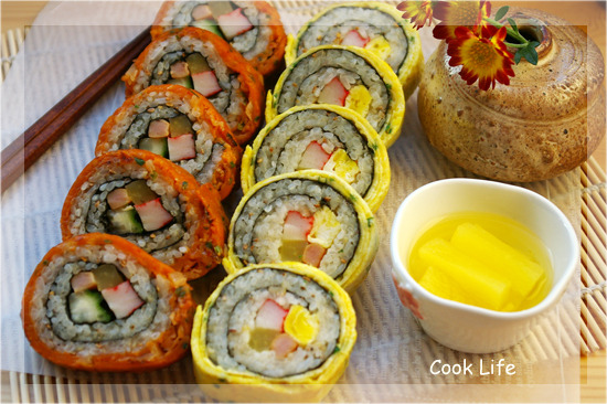 김치장떡으로 돌돌 말은 본 김밥