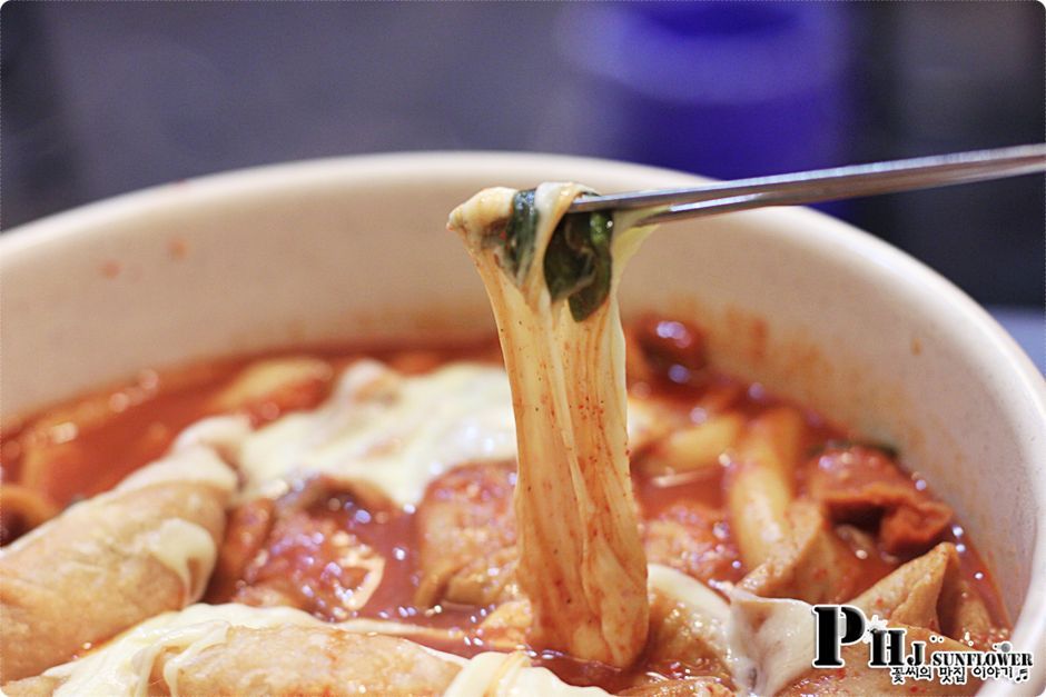 신당맛집-연예인들과 매스컴에서 인정한 매운 떡볶이 -엽기떡볶이