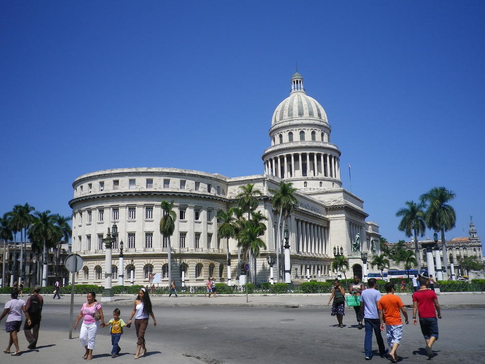 쿠바, 가난하지만 살사와 야구가 있잖아?