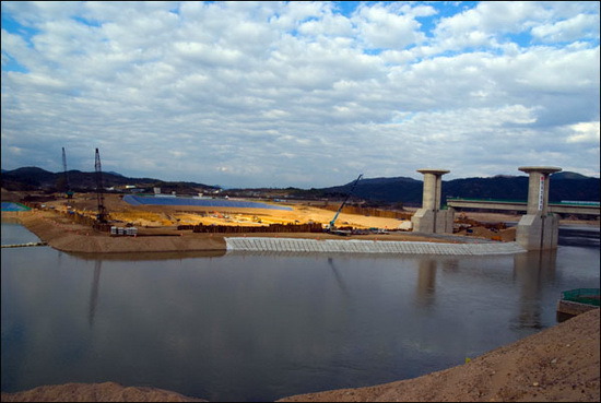 <1박2일>이 칭송했던 회룡포도 이젠 안녕? 