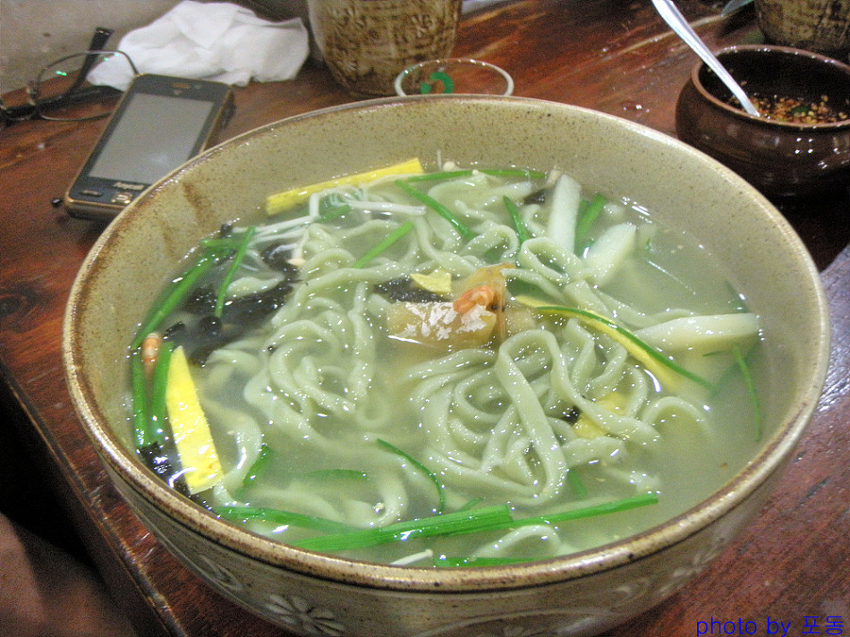 항아리수제비칼국수 이미지