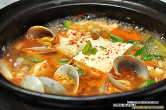 피곤한 남편의 피로회복 안주...모시조개 두부찌개