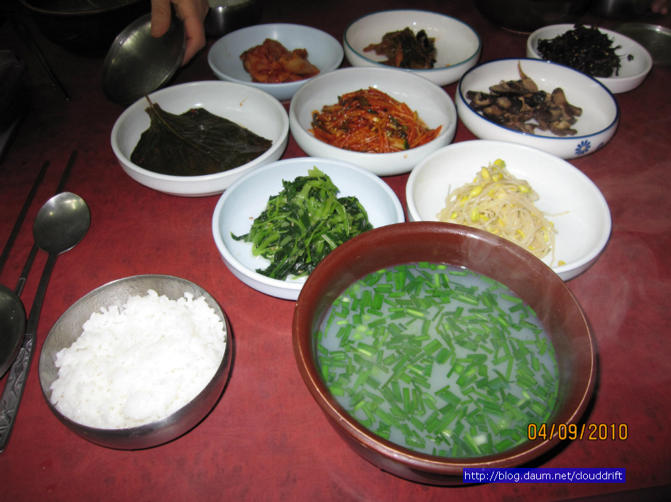 벚꽃이 흐드러진 섬진강 꽃길을 따라 가본 최참판댁