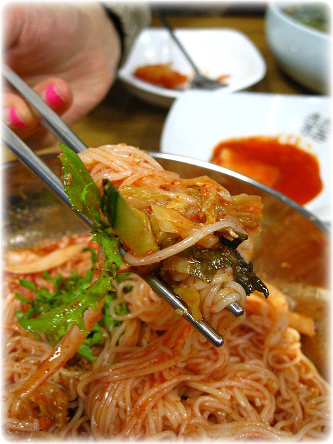쌍둥이국수 이미지