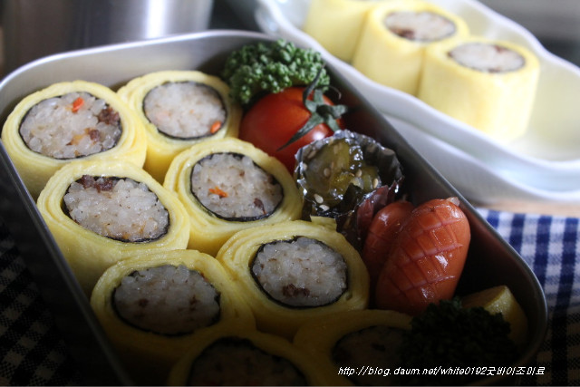 냉동실 찬밥만 있음..<15분도 안 갈리는 계란말이 김밥 >