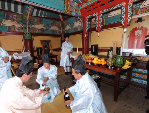 충민 이미지