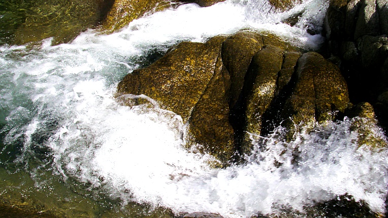 2152EB425410DDE714005F