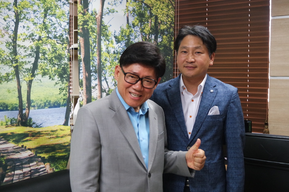 속사포의 달인, 시사풍자 개그의 원조 코미디언 엄용수 인터뷰