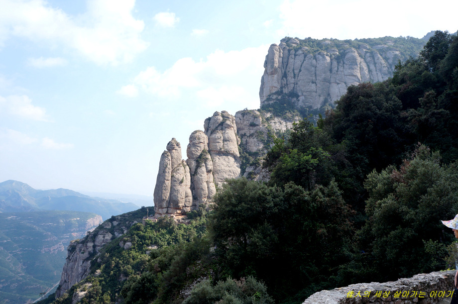 산타 코바(Santa Cova)에 이르는 길(몬세라트) 그리고 검은 성모상