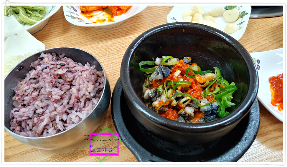 우렁쌈밥 이미지