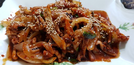 특별한것이 떠오르지 않을 땐 간단한 오징어볶음