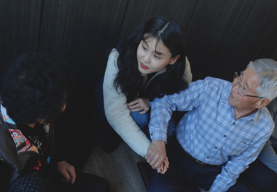 모친생신날~자손이26명
