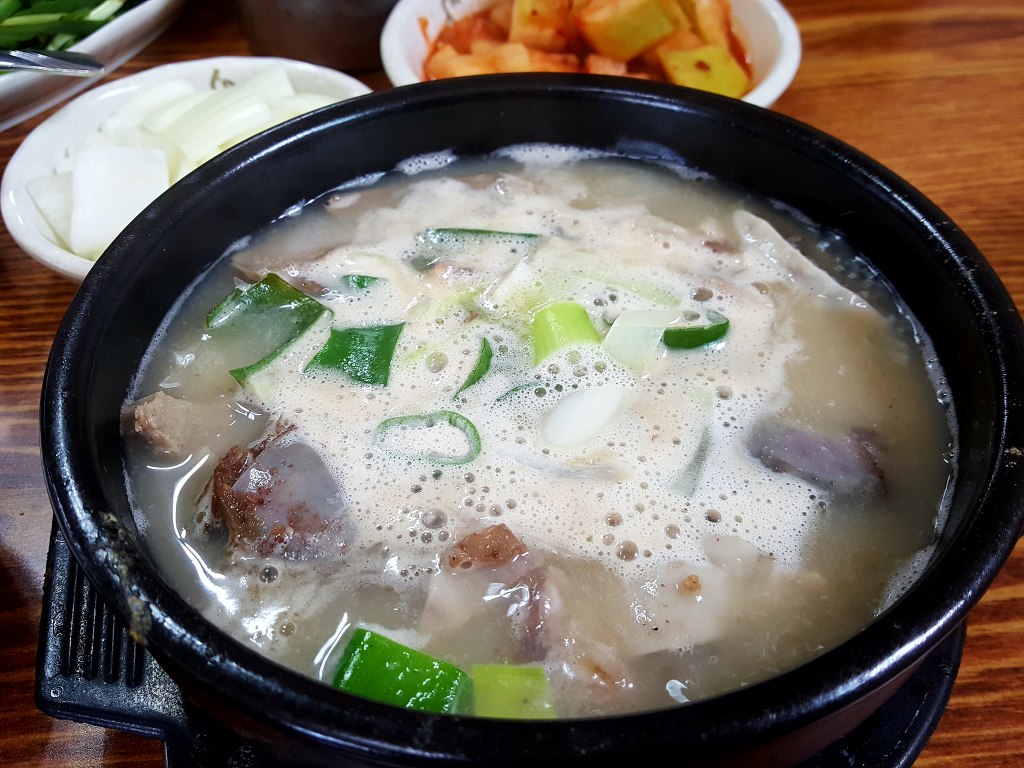 경북 고령군 맛집 대가야시장 소문난할매국밥 모듬국밥 여행