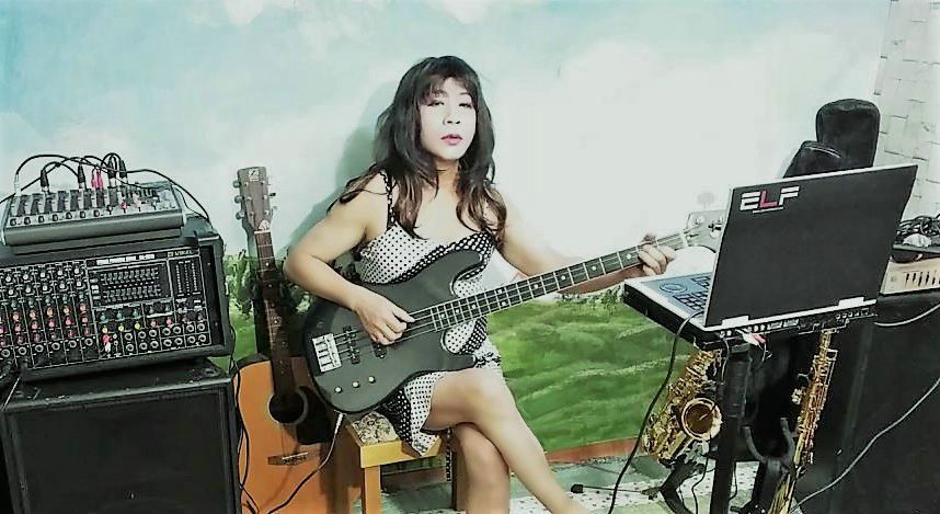 베이스 기타 연습