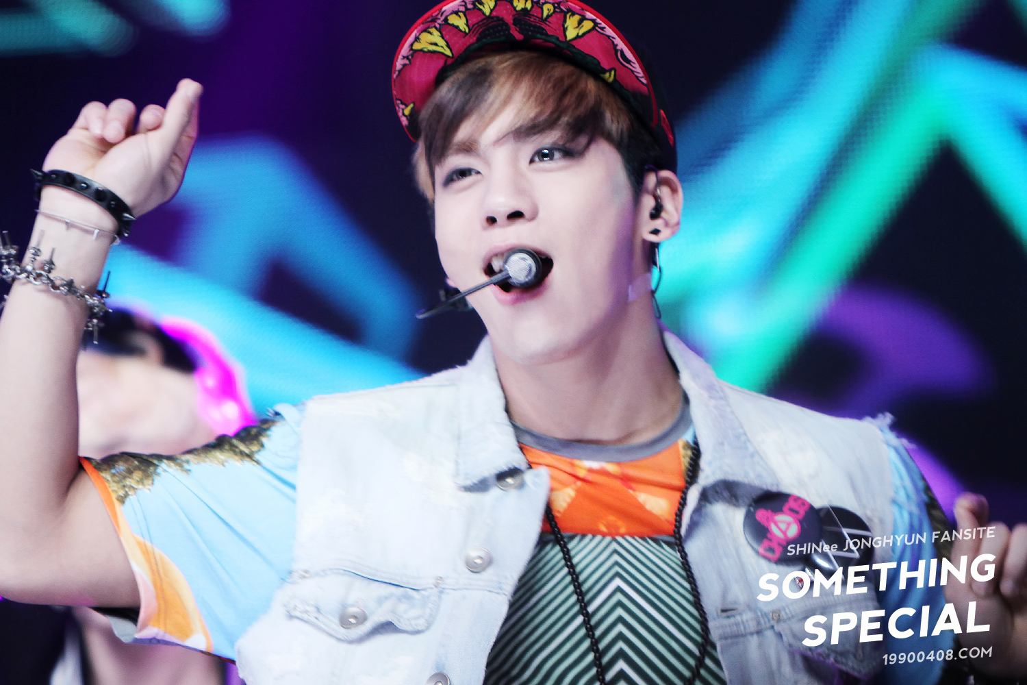 130223 Jonghyun @ Music Core Comeback Stage 013DB6435128DAF11EED43